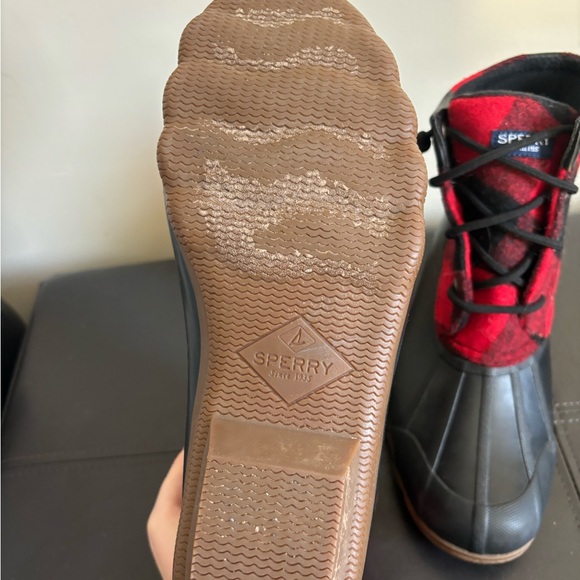 Women’s Sperry Duck Boots - Picture 2 of 3